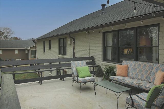 112 Maple Drive, Cartersville, GA 30120