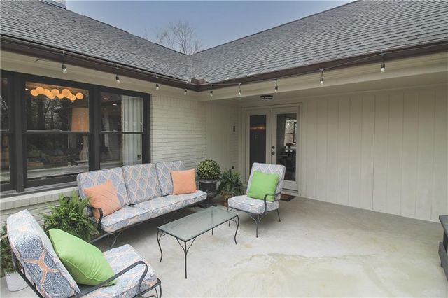 112 Maple Drive, Cartersville, GA 30120