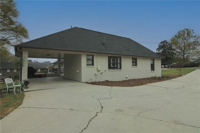 112 Maple Drive, Cartersville, GA 30120