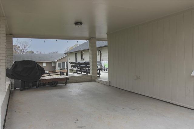 112 Maple Drive, Cartersville, GA 30120