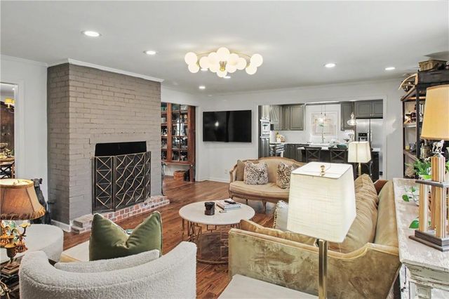 112 Maple Drive, Cartersville, GA 30120
