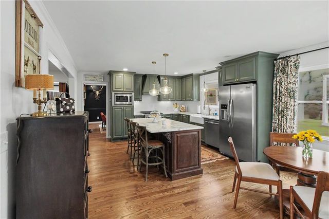 112 Maple Drive, Cartersville, GA 30120