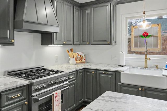 112 Maple Drive, Cartersville, GA 30120