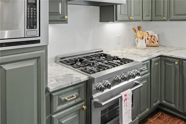 112 Maple Drive, Cartersville, GA 30120