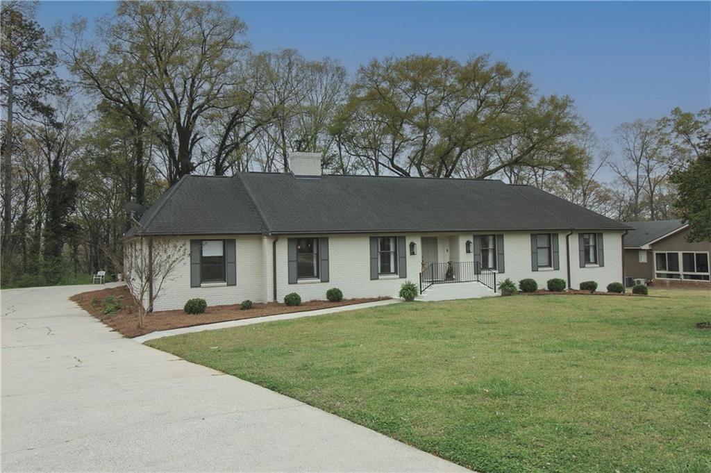 112 Maple Drive, Cartersville, GA 30120