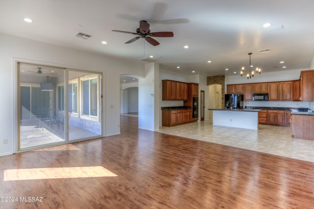 4025 W Boras Mine Court, Tucson, AZ 85745
