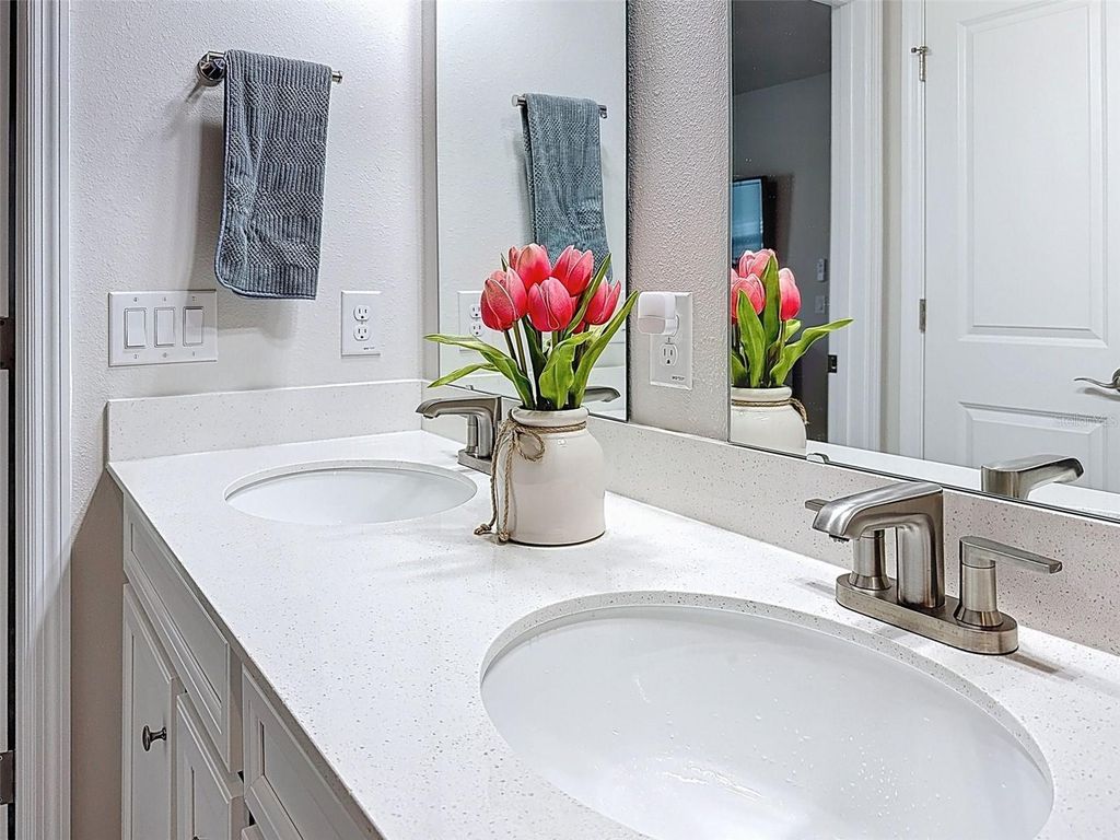 Image 33 of property listing at 322 VOLTAIRE DRIVE, Spring Hill, FL 34609