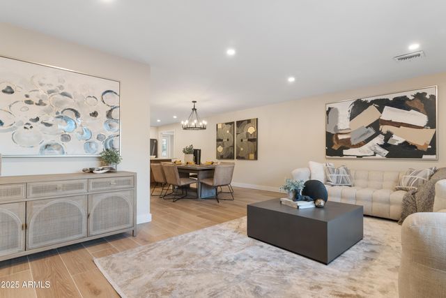 6802 N 22ND Place, Phoenix, AZ 85016