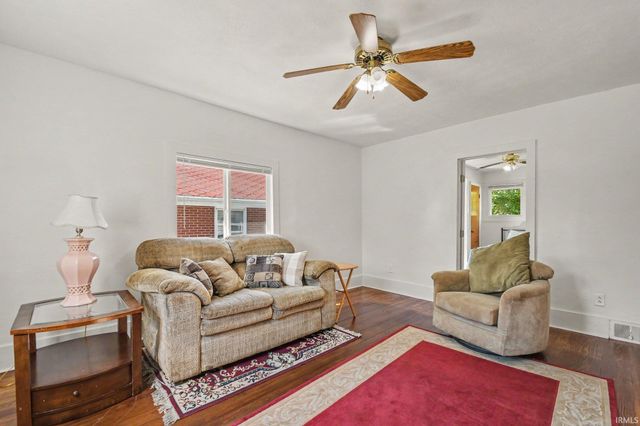 817 E Victoria Street, South Bend, IN 46614