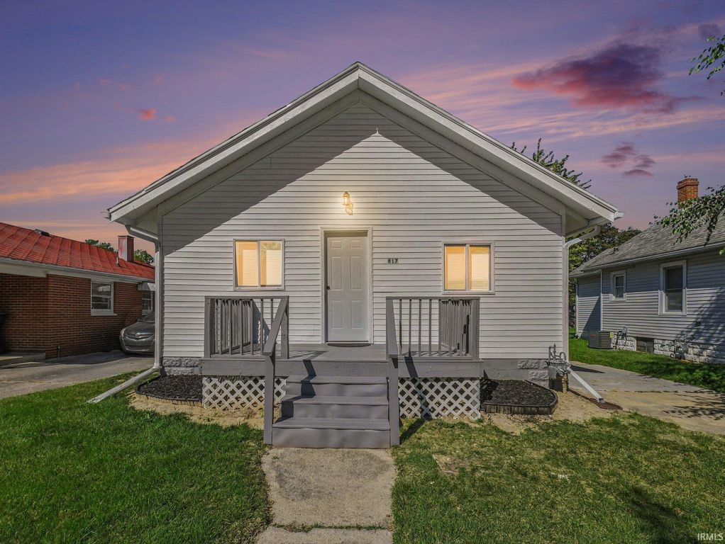 817 E Victoria Street, South Bend, IN 46614