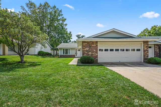 164 Kalmia Plaza 164A, Monroe, NJ 08831
