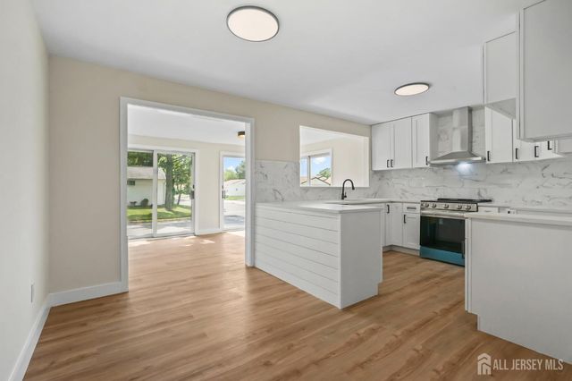 164 Kalmia Plaza 164A, Monroe, NJ 08831