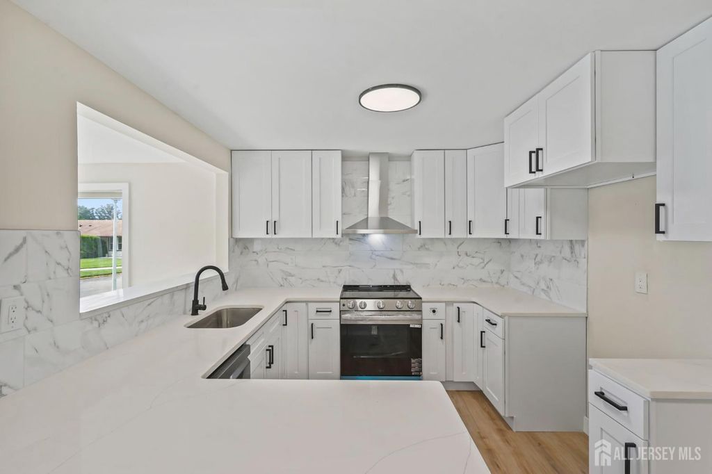 164 Kalmia Plaza 164A, Monroe, NJ 08831