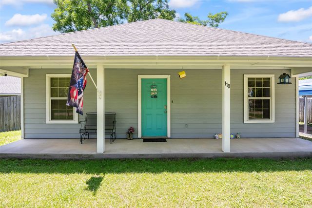 110 S Race Street, Tioga, TX 76271