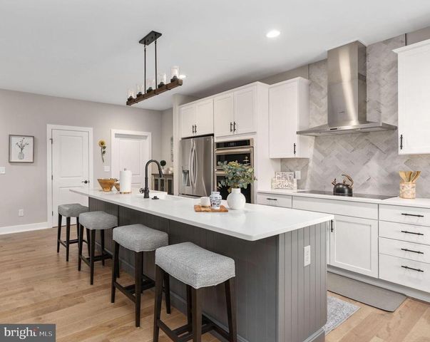 261 WASHINGTON ST, Locust Grove, VA 22508