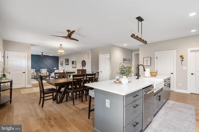 261 WASHINGTON ST, Locust Grove, VA 22508