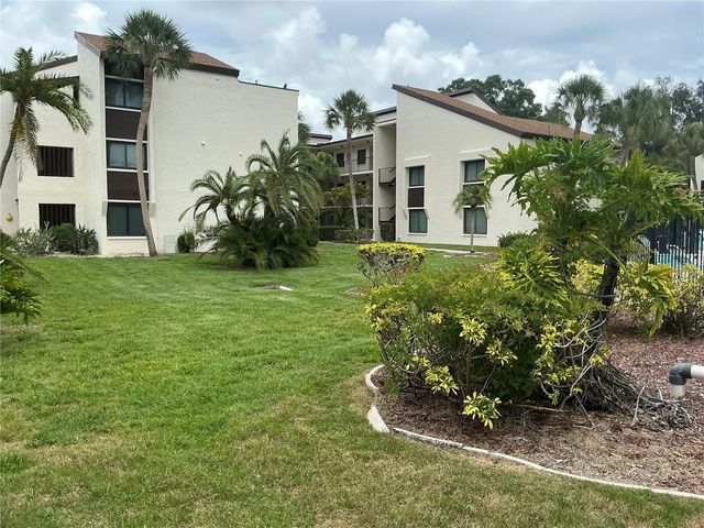 2207 BELLEAIR ROAD B22, Clearwater, FL 33764