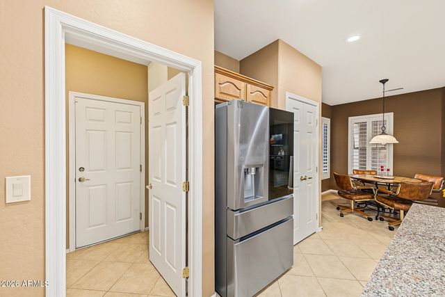 16442 W DESERT LILY Drive, Surprise, AZ 85387