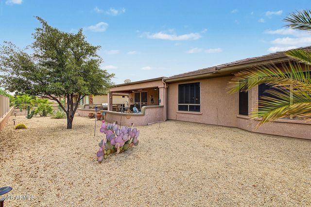 16442 W DESERT LILY Drive, Surprise, AZ 85387
