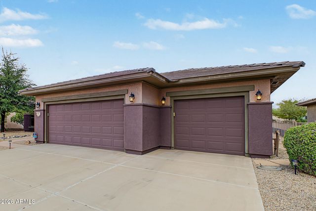 16442 W DESERT LILY Drive, Surprise, AZ 85387