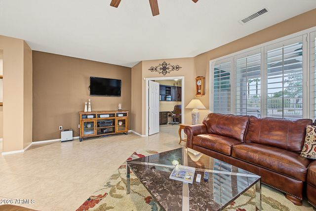 16442 W DESERT LILY Drive, Surprise, AZ 85387