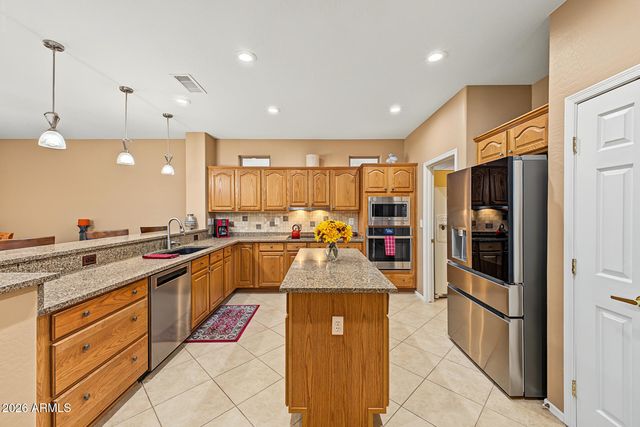16442 W DESERT LILY Drive, Surprise, AZ 85387