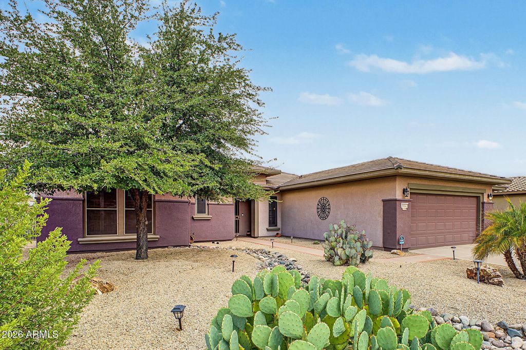 16442 W DESERT LILY Drive, Surprise, AZ 85387