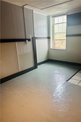 99 S 10th St, South Side, PA 15203