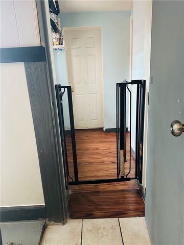 99 S 10th St, South Side, PA 15203