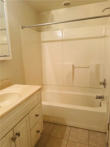 99 S 10th St, South Side, PA 15203