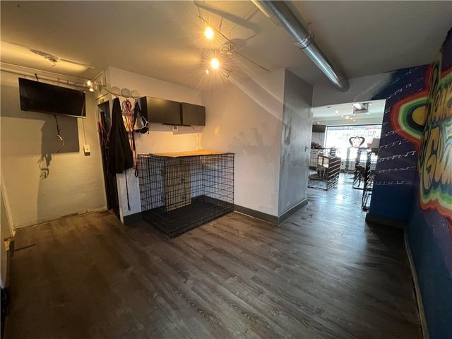99 S 10th St, South Side, PA 15203