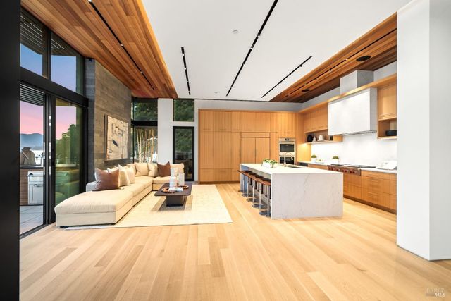 46 Cliff Rd, Belvedere, CA 94920