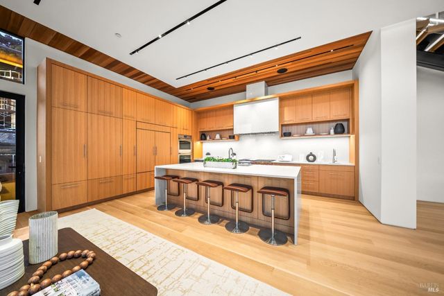 46 Cliff Rd, Belvedere, CA 94920