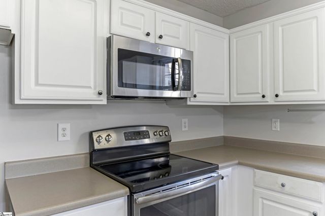 532 Tut Court, Woodruff, SC 29388