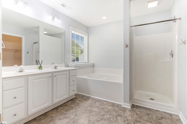 532 Tut Court, Woodruff, SC 29388