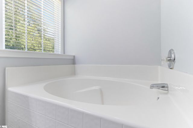 532 Tut Court, Woodruff, SC 29388