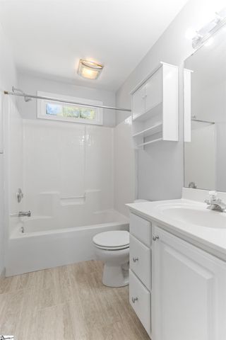 532 Tut Court, Woodruff, SC 29388