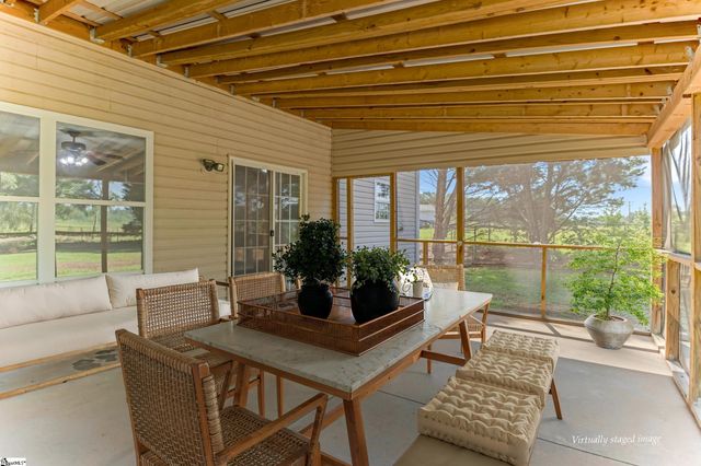 532 Tut Court, Woodruff, SC 29388