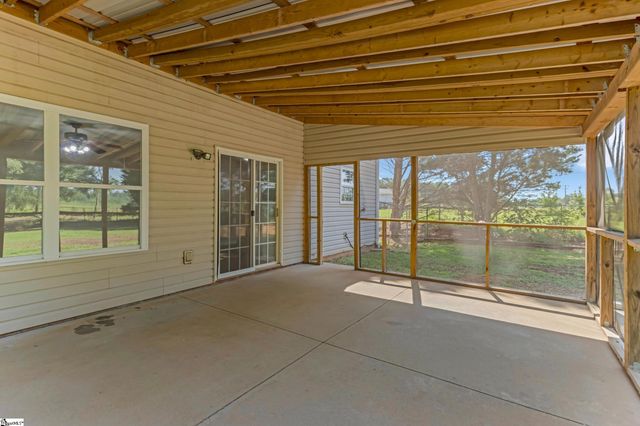 532 Tut Court, Woodruff, SC 29388