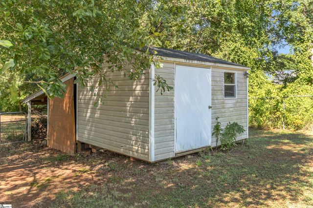 532 Tut Court, Woodruff, SC 29388