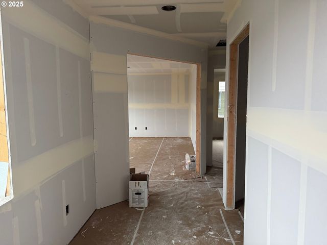 1750 N Oak St, Canby, OR 97013