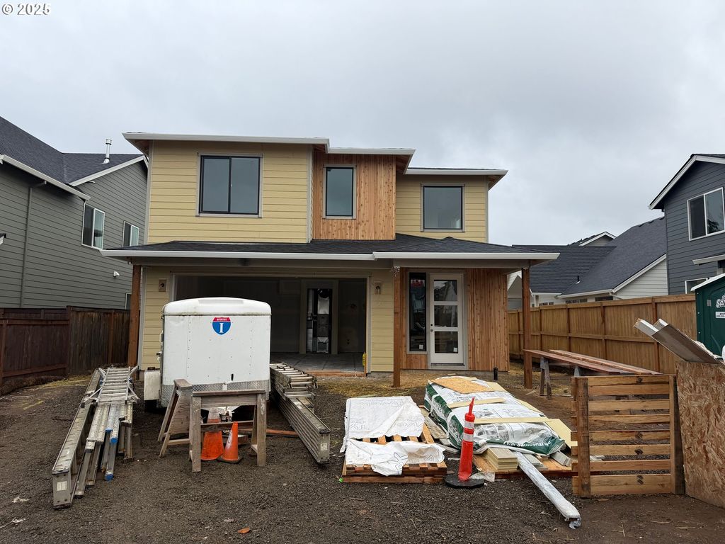 1750 N Oak St, Canby, OR 97013