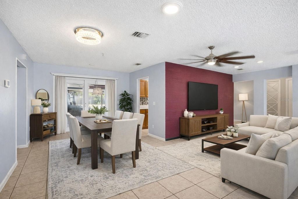 Image 2 of property listing at 1071 ANGORA STREET, Deltona, FL 32725