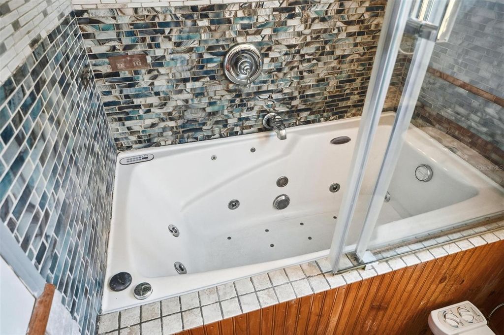 Image 15 of property listing at 1071 ANGORA STREET, Deltona, FL 32725