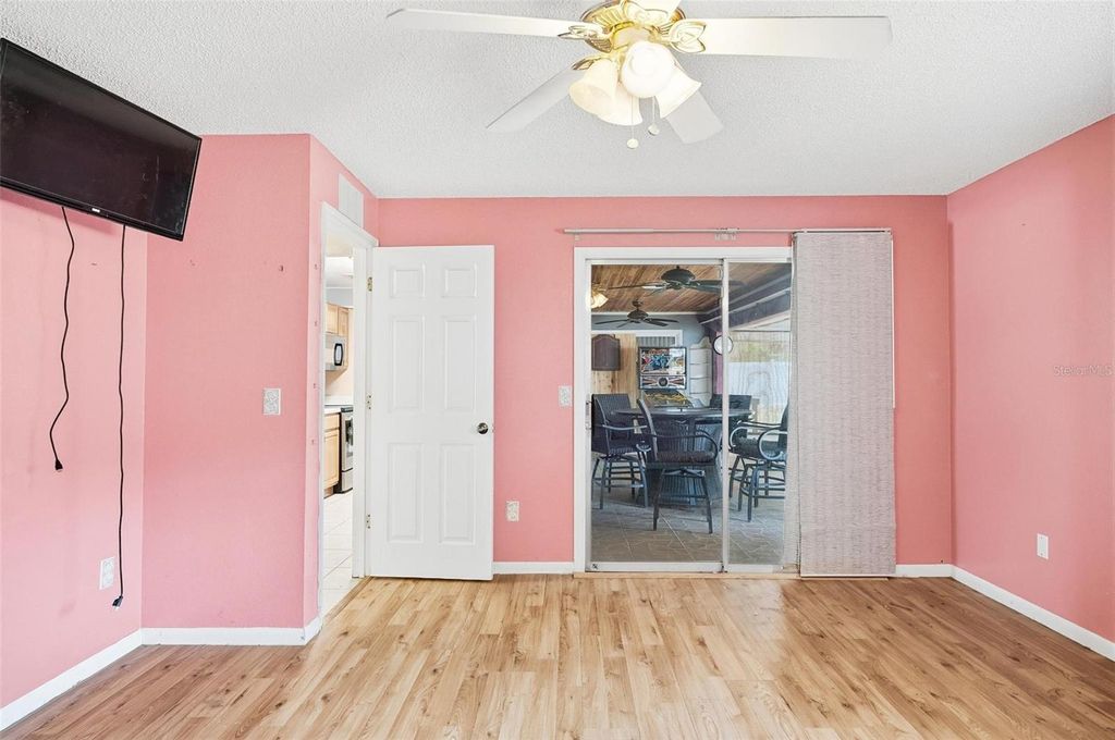 Image 23 of property listing at 1071 ANGORA STREET, Deltona, FL 32725