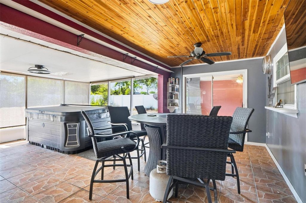 Image 27 of property listing at 1071 ANGORA STREET, Deltona, FL 32725