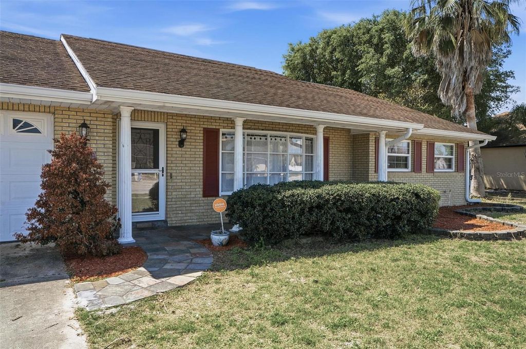 Image 36 of property listing at 1071 ANGORA STREET, Deltona, FL 32725