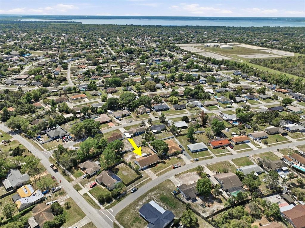 Image 41 of property listing at 1071 ANGORA STREET, Deltona, FL 32725