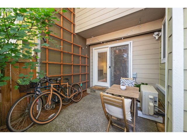 7302 N NEW YORK Ave 2, Portland, OR 97203