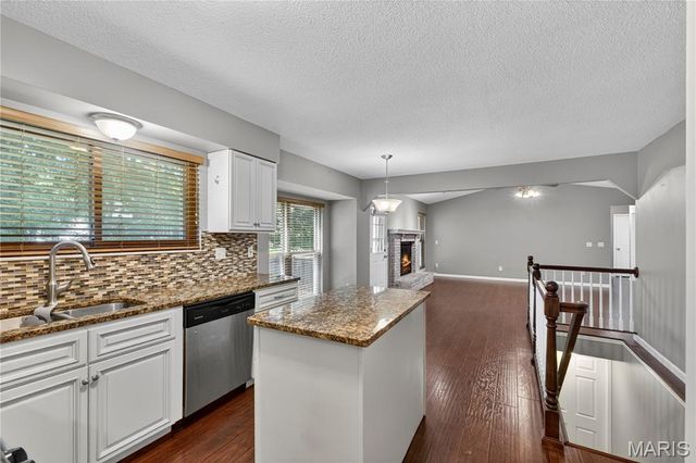 18 Eagle Chase Court, St Peters, MO 63376
